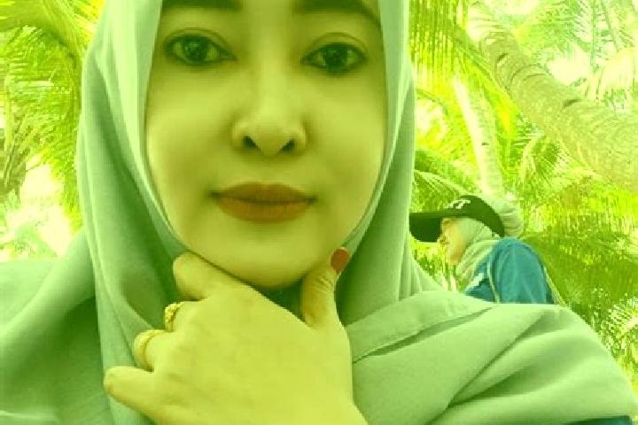 Grace, 24 — Escort in Mentaras, Indonesia