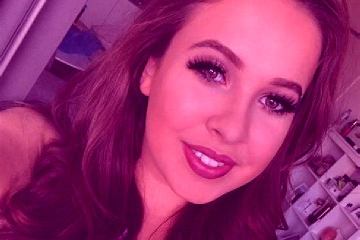 Grace, 25, a auburn brown-eyed caucasian companion based in Murgul. Offering Party Girl, Fetish, Travel Companion. Available for incall and outcall, day and ...