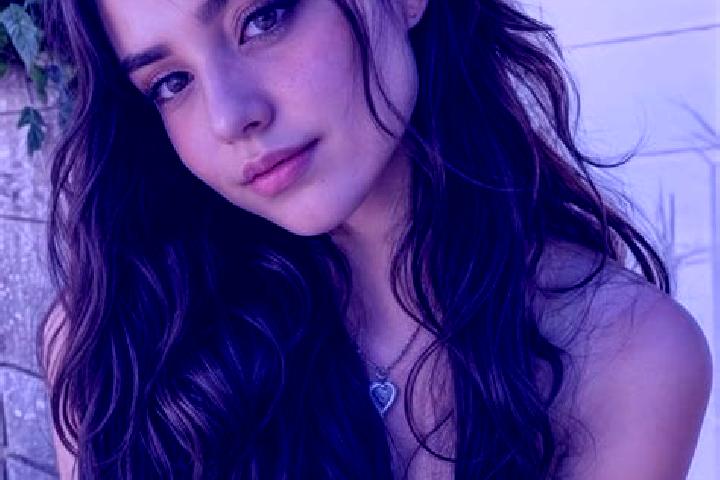 Grace, 25, a auburn hazel-eyed mediterranean companion based in San Isidro de las Colonias. Offering Tantra, Girlfriend Experience, Travel Companion, Duos. A...