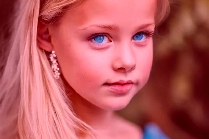 Grace, 25, a blonde blue-eyed mediterranean companion based in Steinheim am Albuch. Offering 69, BDSM, Fetish, Massage, A-Level. Available for incall and out...