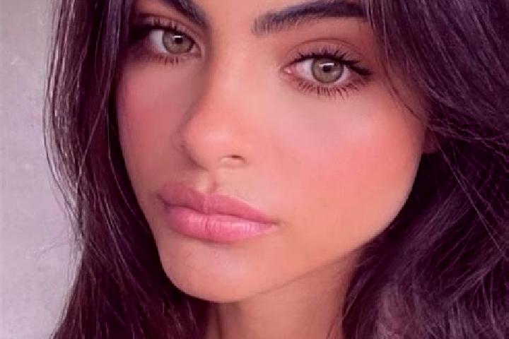 Grace, 25, a brunette dark-eyed middle eastern companion based in Bagahanlad. Offering Domination, Couples, Dinner Date, BDSM. Available for incall and outca...