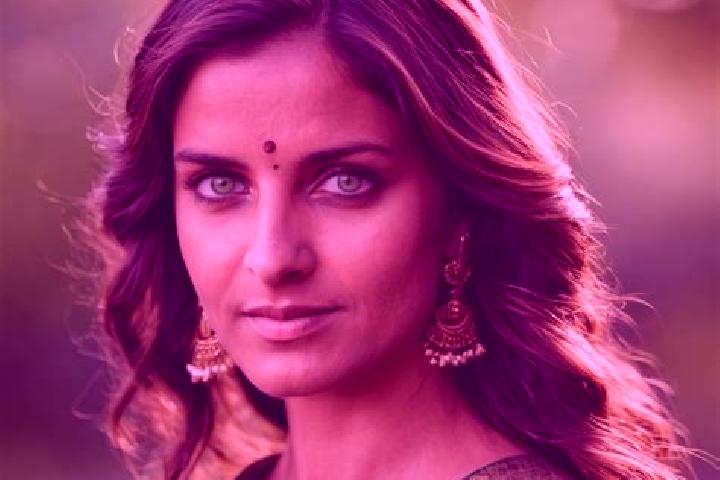 Grace, 25, a brunette green-eyed indian companion based in Mussig. Offering Prostate Massage, Dinner Date, Girlfriend Experience, Overnight. Available for in...
