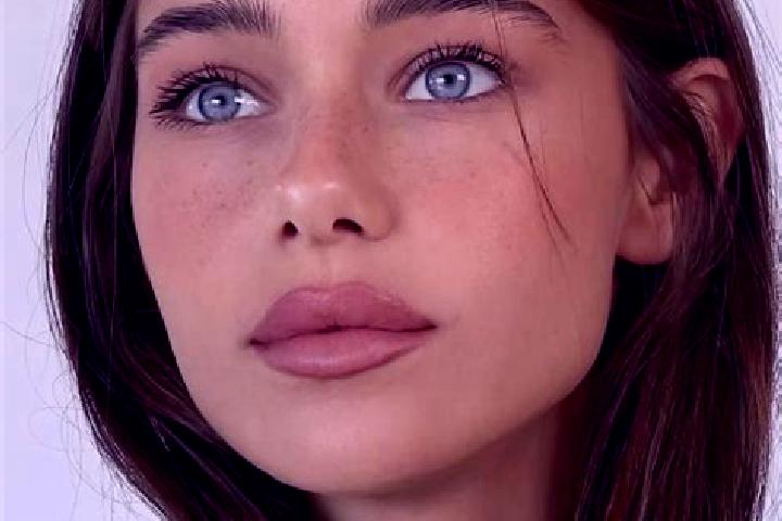 Grace, 25, a brunette grey-eyed indian companion based in Salizzole. Offering A-Level, Deep French Kissing, Party Girl. Available for incall and outcall, day...