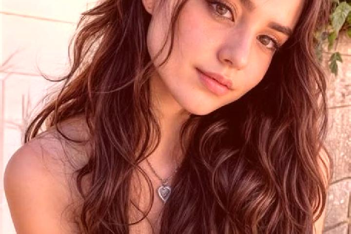 Grace, 25, a brunette hazel-eyed mixed companion based in Lubyanka. Offering Tantra, Overnight, Erotic Massage, Domination. Available for incall and outcall,...