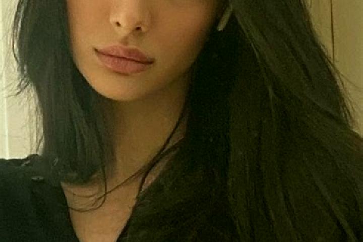Grace, 26, a black dark-eyed middle eastern companion based in Miellen. Offering Fetish, Domination. Available for incall and outcall, day and evening dates.