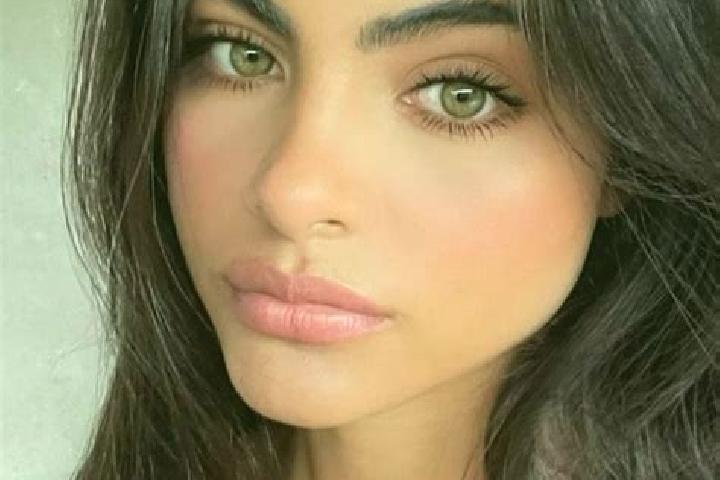 Grace, 26, a black hazel-eyed caucasian companion based in Banyalbufar. Offering Roleplay, BDSM, Travel Companion, Overnight, Massage. Available for incall a...