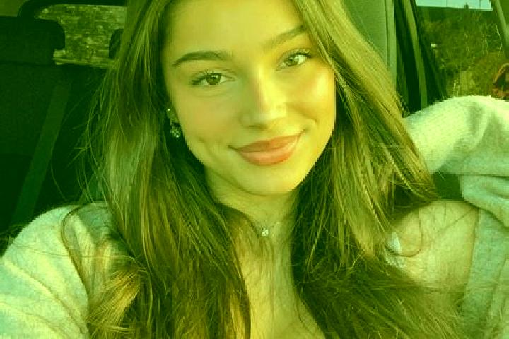 Grace, 26, a brunette hazel-eyed slavic companion based in Shima. Offering Party Girl, Tantra, Dinner Date. Available for incall and outcall, day and evening...