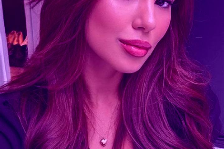 Grace, 26, a chestnut brown-eyed latina companion based in Burggen. Offering A-Level, OWO, GFE. Available for incall and outcall, day and evening dates.