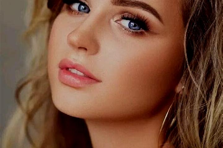 Grace, 26, a dark blonde blue-eyed indian companion based in Grauves. Offering Party Girl, Erotic Massage, Massage. Available for incall and outcall, overnig...