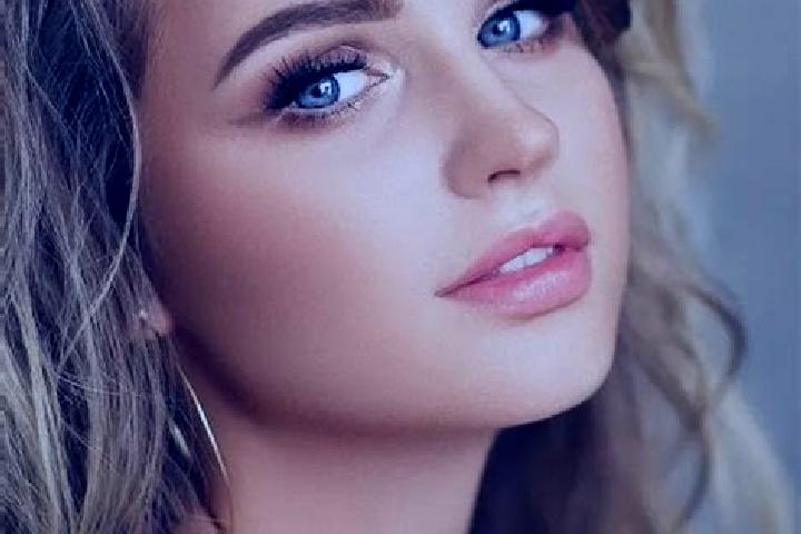 Grace, 26, a dark blonde blue-eyed mediterranean companion based in Ramotswa Station/Taung. Offering BDSM, Striptease, Tantra. Available for incall and outca...
