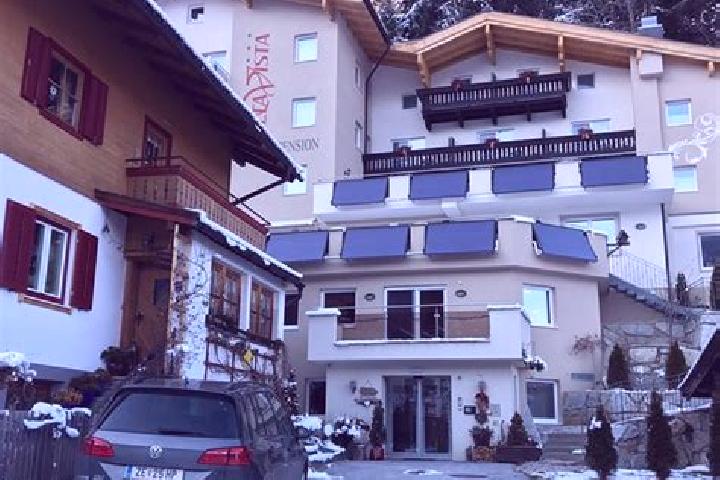 Grace, 26 — Escort in Neukirchen am Grossvenediger, Austria