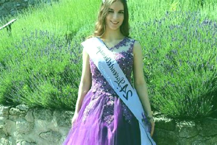 Grace, 26 — Escort in Schrattenthal, Austria