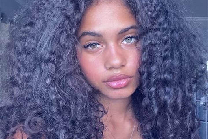 Grace, 27, a black dark-eyed ebony companion based in Medzilaborce. Offering GFE, OWO, Erotic Massage, Prostate Massage. Available for incall and outcall, da...