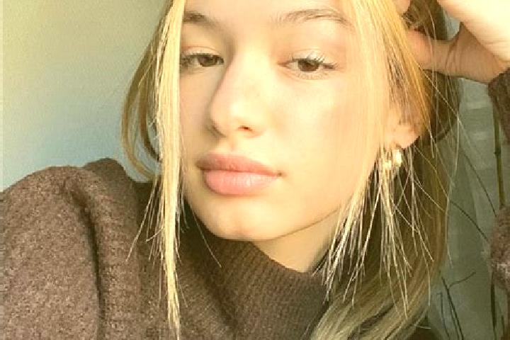 Grace, 27, a blonde brown-eyed indian companion based in Soro. Offering Roleplay, Fetish, Couples, CIM. Available for incall and outcall, day and evening dates.