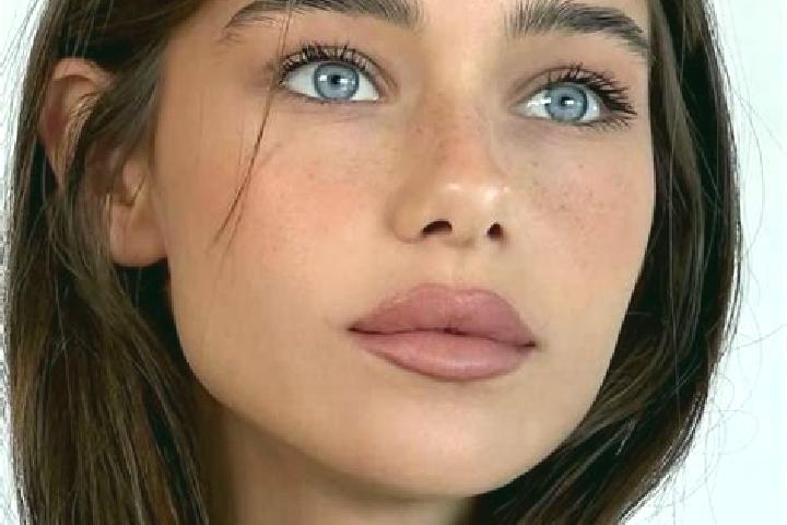 Grace, 27, a brunette brown-eyed mediterranean companion based in Barcelona. Offering Party Girl, GFE, Massage, Deep French Kissing. Available for incall and...