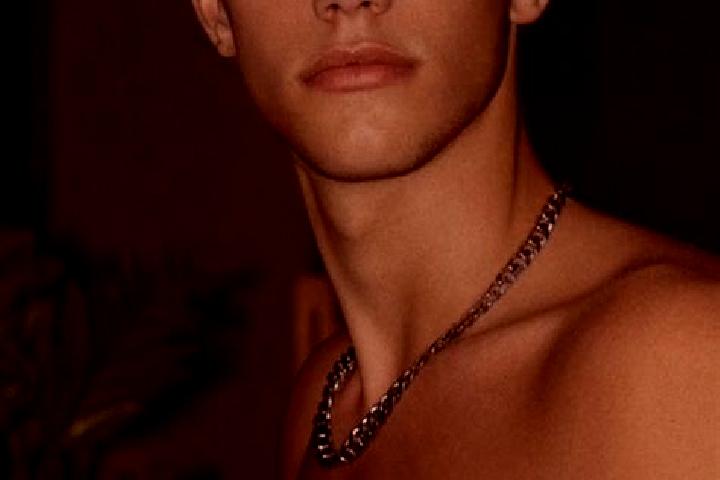 Grace, 27, a brunette grey-eyed ebony companion based in Taglio. Offering Striptease, Erotic Massage, Couples. Available for incall and outcall, overnight bo...