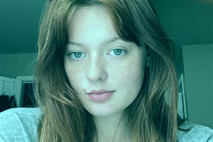 Grace, 27, a red brown-eyed caucasian companion based in Kampong Bakai. Offering Deep French Kissing, A-Level. Available for incall and outcall, overnight bo...