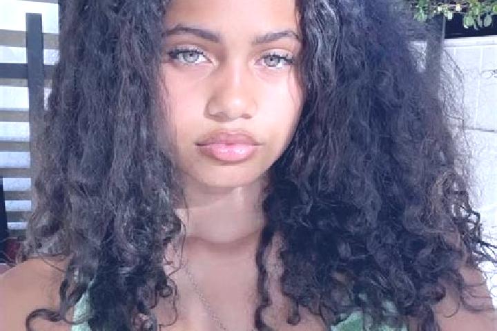 Grace, 27, a red green-eyed mixed companion based in Pilaya. Offering CIM, Erotic Massage, Party Girl, Duos, 69. Available for incall and outcall, day and ev...