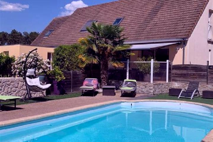 Grace, 27 — Escort in Brette-les-Pins, France