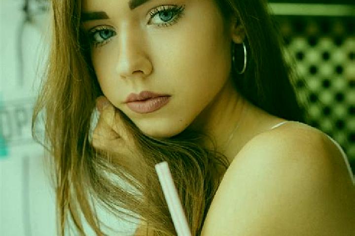 Grace, 27 — Escort in Chagey, France