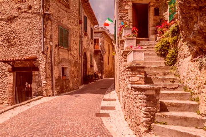 Grace, 27 — Escort in Colle di Tora, Italy