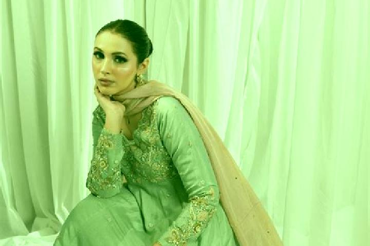Grace, 27 — Escort in Shahr-e Safa, Afghanistan