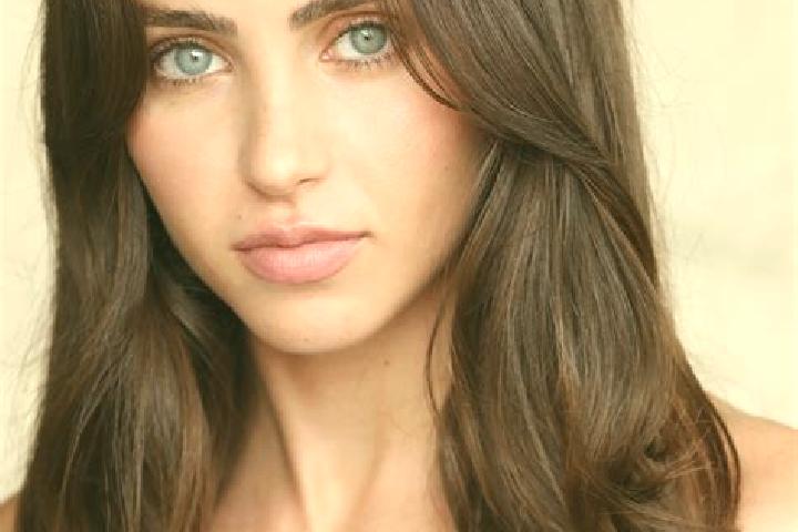 Grace, 28, a auburn brown-eyed indian companion based in Dingelsdorf. Offering Dinner Date, BDSM, Fetish, Party Girl. Available for incall and outcall, day a...