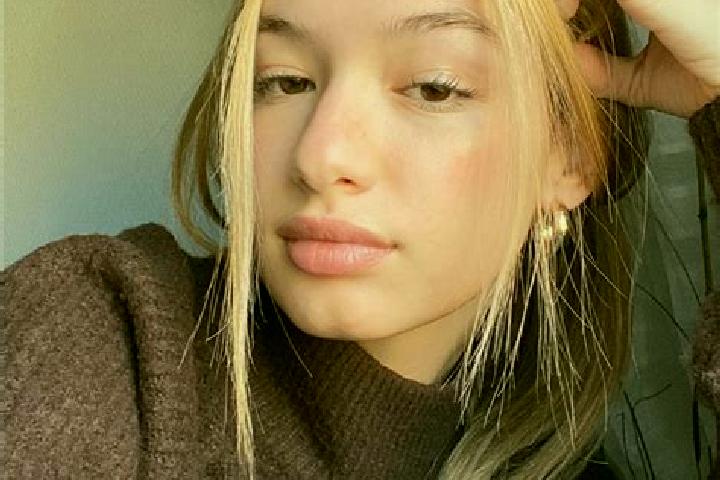 Grace, 28, a blonde brown-eyed middle eastern companion based in Marcilly-la-Campagne. Offering OWO, GFE. Available for incall and outcall, overnight booking...