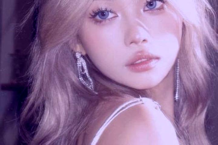 Grace, 28, a blonde grey-eyed asian companion based in Pradalunga. Offering Tantra, OWO, Couples. Available for incall and outcall, overnight bookings availa...