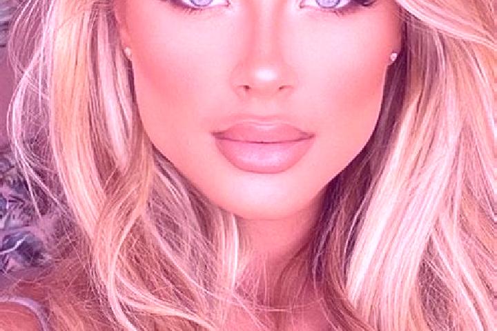 Grace, 28, a blonde hazel-eyed latina companion based in Saint Marys Bay. Offering Erotic Massage, Dinner Date, Deep French Kissing, Party Girl. Available fo...