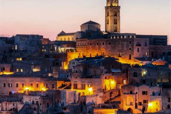 Grace, 28 — Escort in Pagliarone, Italy