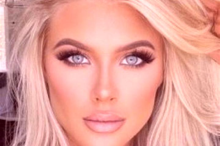 Grace, 29, a platinum blonde brown-eyed latina companion based in Ponte Caldelas. Offering Massage, Overnight, Prostate Massage. Available for incall and out...