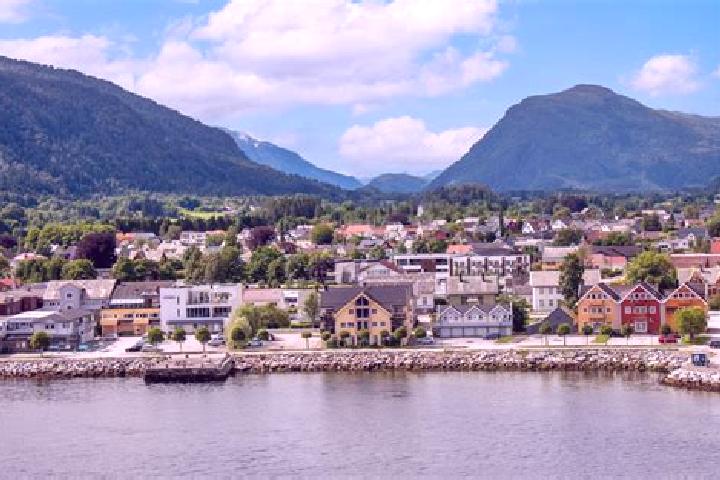 Grace, 29 — Escort in Stranda, Norway