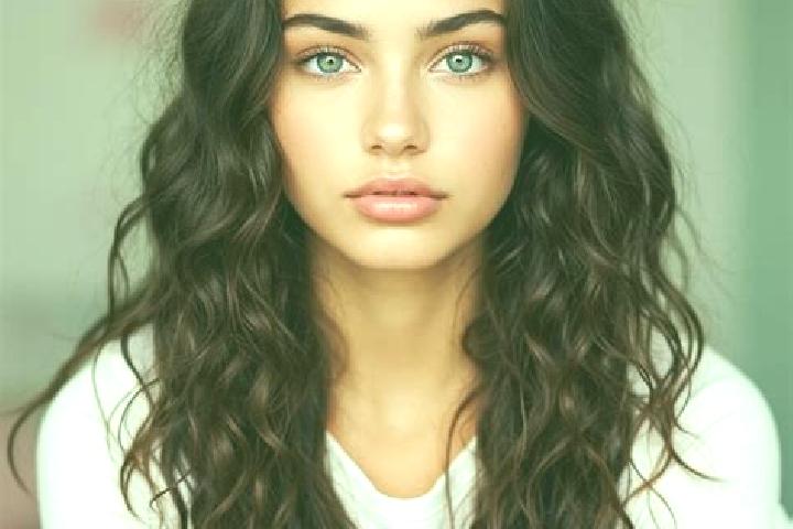 Grace, 30, a auburn amber-eyed mediterranean companion based in Novytsia. Offering CIM, Striptease, Duos. Available for incall and outcall, day and evening d...