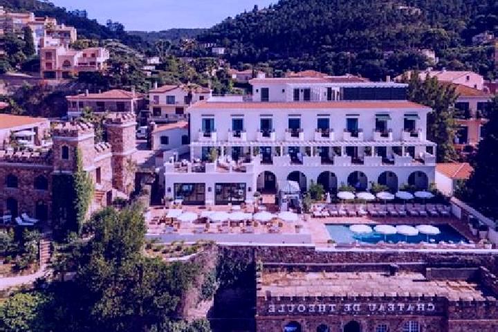 Grace, 30, a auburn dark-eyed caribbean companion based in Theoule-sur-Mer. Offering Tantra, Overnight, Prostate Massage, Travel Companion. Available for inc...