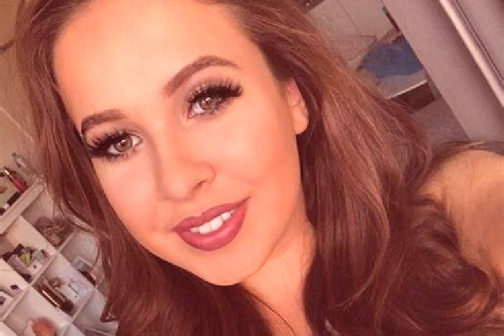 Grace, 30, a dark blonde dark-eyed latina companion based in CIM. Offering Tantra, Striptease, Couples, A-Level. Available for incall and outcall, day and ev...