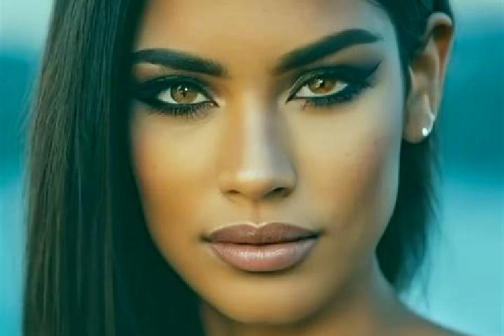Grace, 30, a red hazel-eyed latina companion based in Ayios. Offering A-Level, Couples, CIM, Dinner Date. Available for incall and outcall, overnight booking...