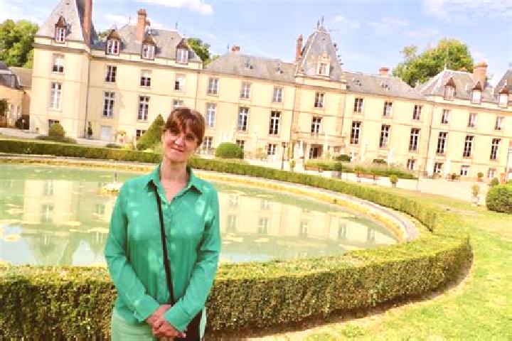 Grace, 30 — Escort in Chateau-sur-Epte, France