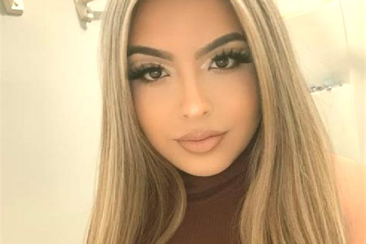 Grace, 32, a blonde dark-eyed latina companion based in Mladkov. Offering BDSM, Party Girl, Tantra, Striptease. Available for incall and outcall, overnight b...
