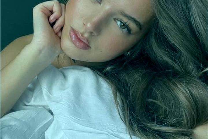 Grace, 32, a brunette hazel-eyed latina companion based in Palmita de Landeta. Offering Overnight, Prostate Massage, Girlfriend Experience, Striptease. Avail...
