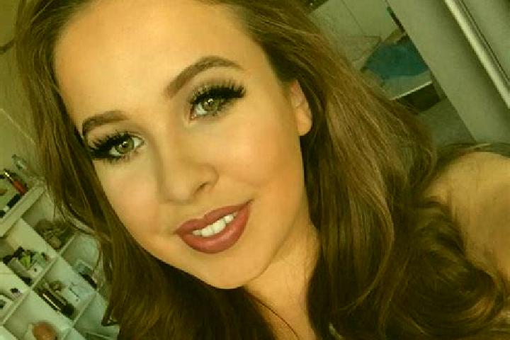 Grace, 32, a red green-eyed caribbean companion based in Manage. Offering CIM, Deep French Kissing, Party Girl, Dinner Date, Prostate Massage. Available for ...