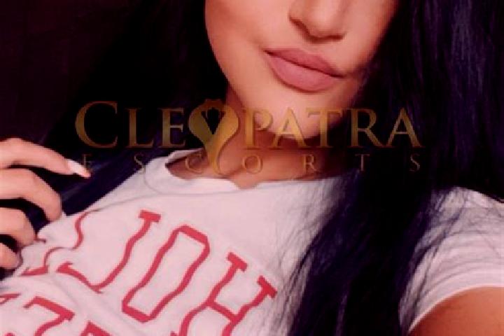 Grace, 32, a red grey-eyed ebony companion based in Navares de las Cuevas. Offering OWO, Dinner Date, Tantra, BDSM, Overnight. Available for incall and outca...