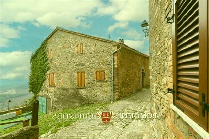 Grace, 32 — Escort in Monte Santa Maria Tiberina, Italy