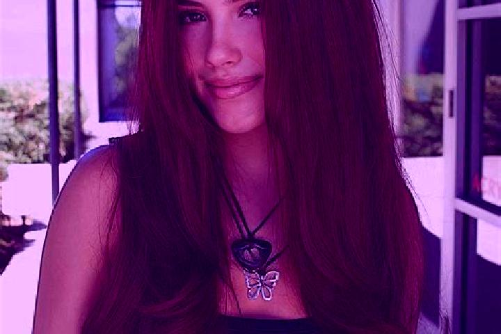 Grace, 33, a auburn dark-eyed mediterranean companion based in Temperance. Offering Duos, GFE. Available for incall and outcall, day and evening dates.