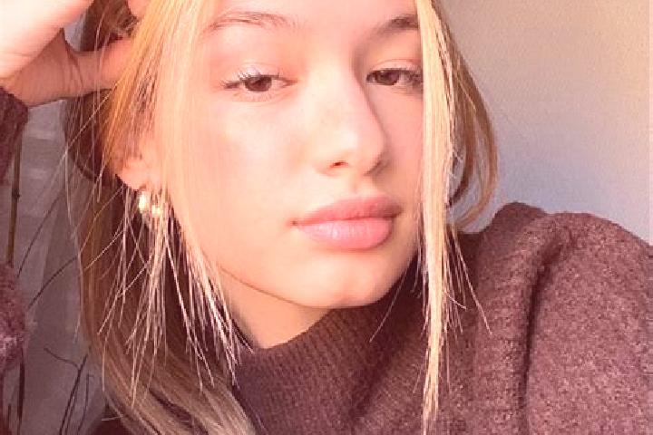 Grace, 33, a blonde brown-eyed caucasian companion based in Uddeholm. Offering OWO, Dinner Date, 69, Erotic Massage, Girlfriend Experience. Available for inc...