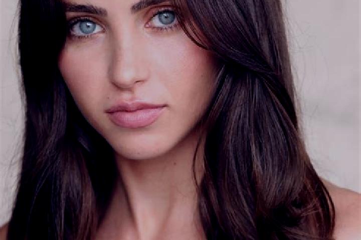 Grace, 33, a brunette amber-eyed middle eastern companion based in Watsons Bay. Offering Fetish, Massage, Party Girl. Available for incall and outcall, day a...