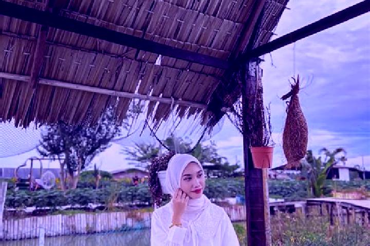 Grace, 33 — Escort in Bagan Datoh, Malaysia