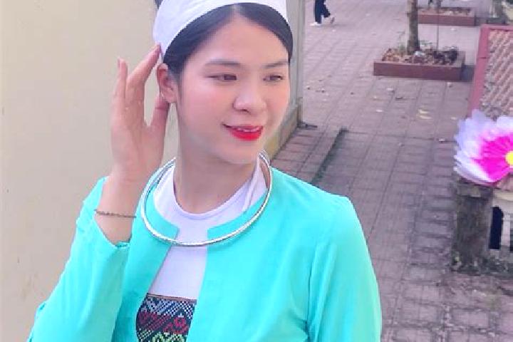 Grace, 33 — Escort in Muong Nhe, Vietnam