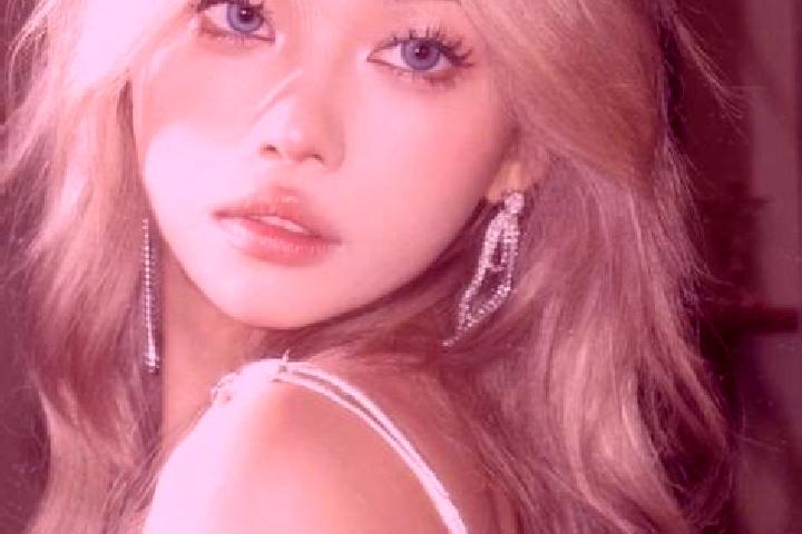Grace, 34, a blonde dark-eyed asian companion based in Naulila. Offering Roleplay, CIM, BDSM, Striptease. Available for incall and outcall, day and evening d...