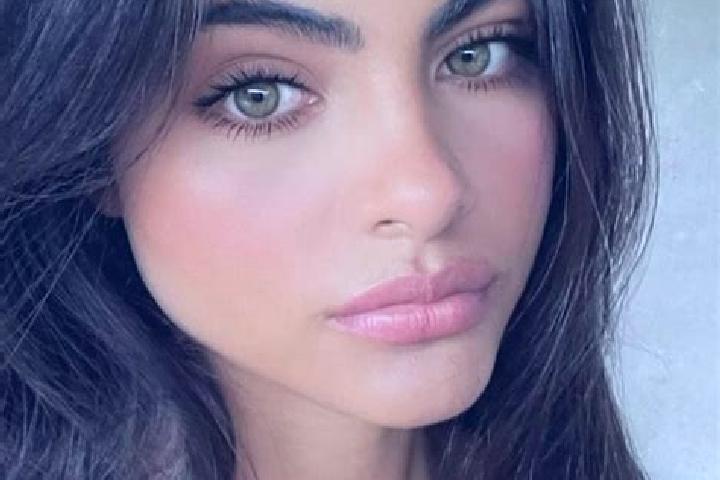 Grace, 34, a brunette green-eyed european companion based in Littau. Offering BDSM, Dinner Date, Girlfriend Experience, OWO, Erotic Massage. Available for in...